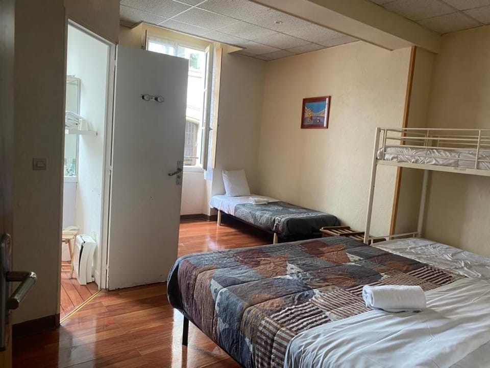 Hotel Du Commerce Hotel in Bourgogne-Franche-Comté