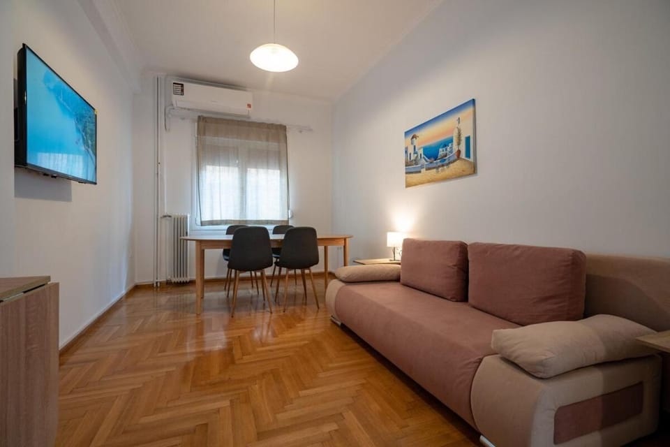 Clio 3BR apartment in Kypseli by ΜΡS Apartment in Athens