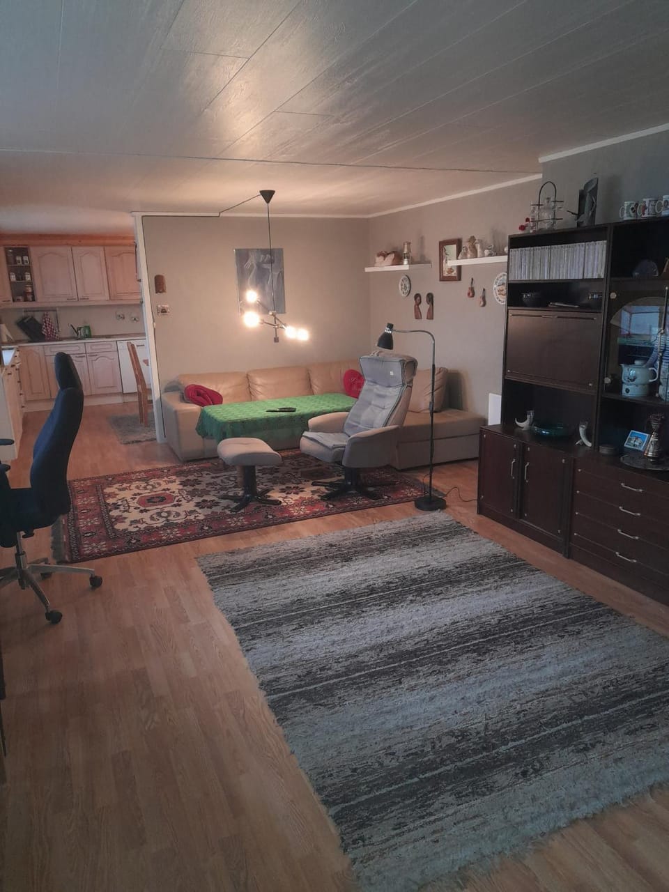 Living room, Seating area