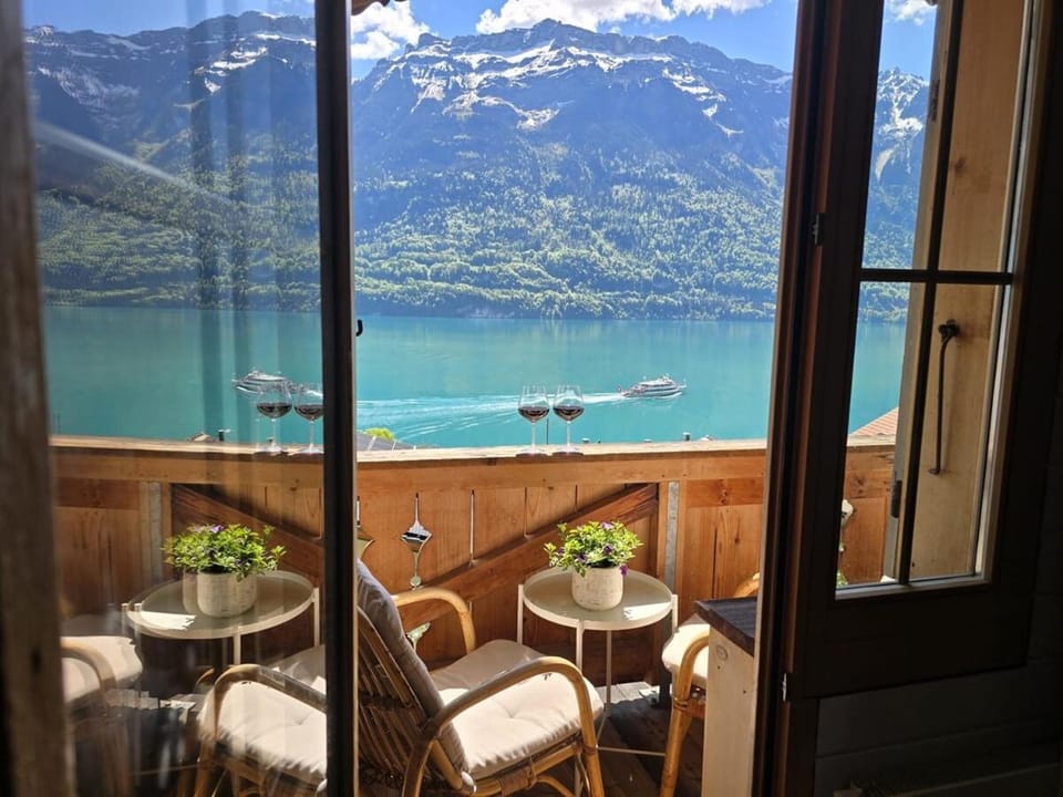 Chalet Swiss Alps Apartment in Canton of Bern (Region)