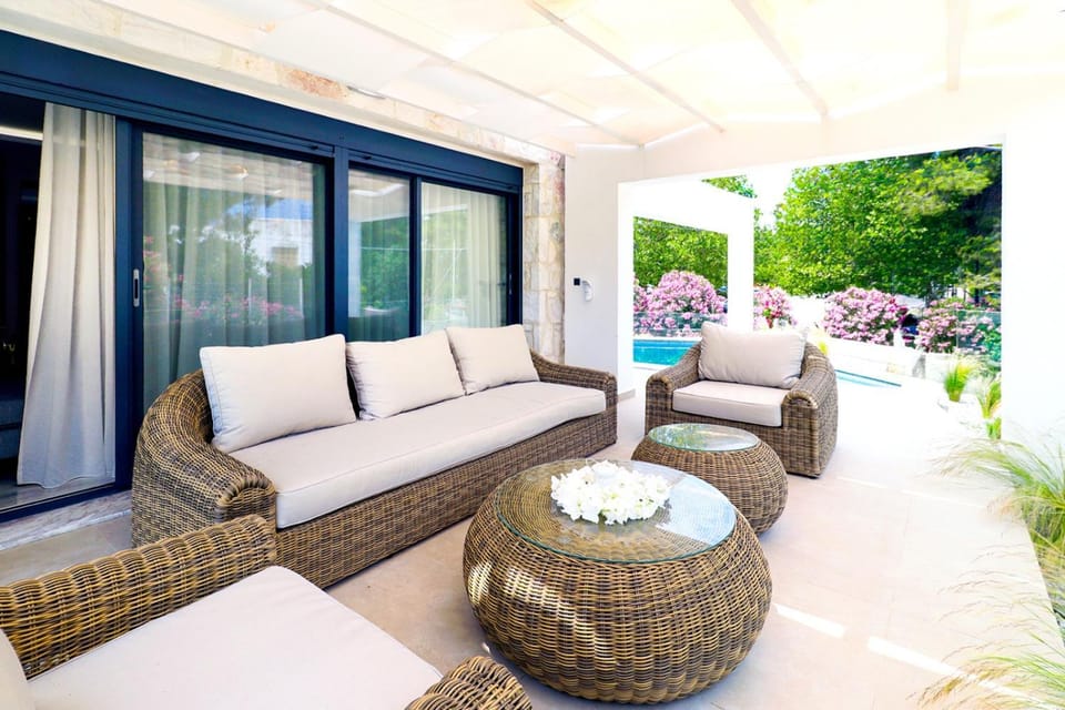 Patio, Garden, Seating area