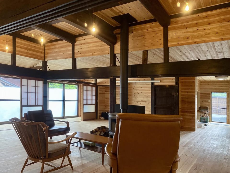 Living room, Seating area, fireplace