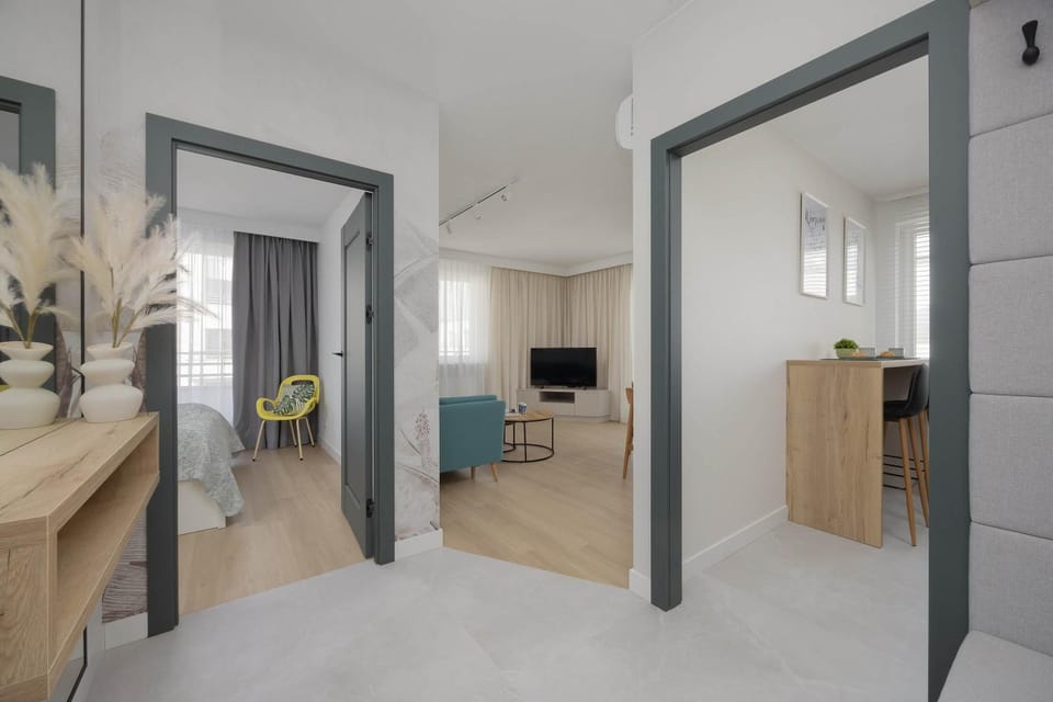 TV and multimedia, Kitchen or kitchenette, Living room, Seating area, Dining area, wardrobe, air conditioner
