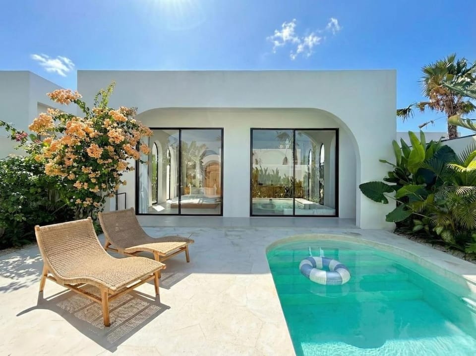 Property building, Natural landscape, Seating area, Garden view, Pool view, Swimming pool, sunbed