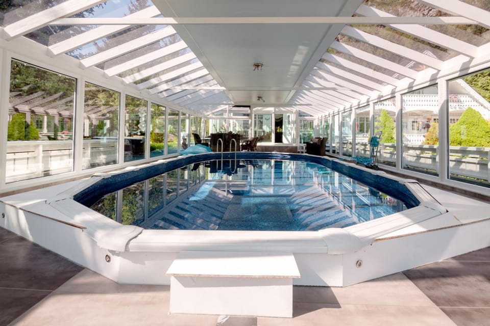 Swimming pool, Swimming pool