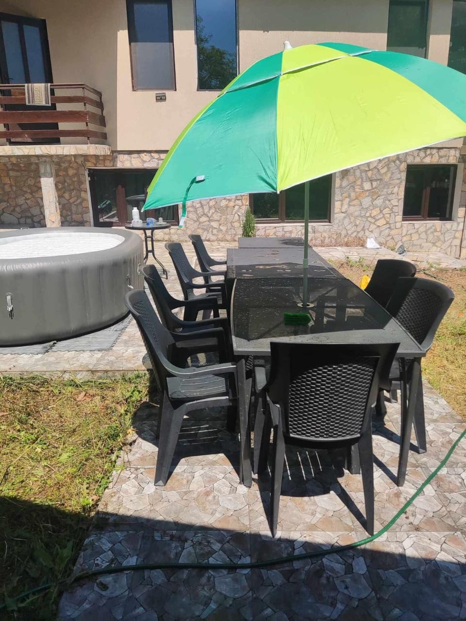 Garden, Hot Tub, Seating area, Evening entertainment, Entertainment