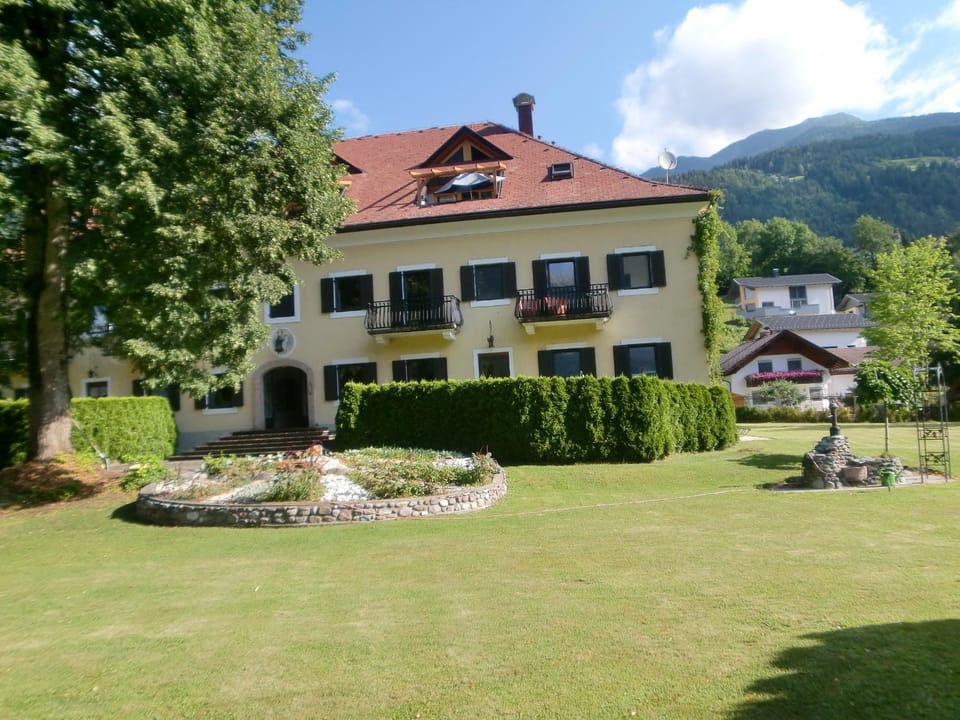 Property building, Facade/entrance, Garden, Other