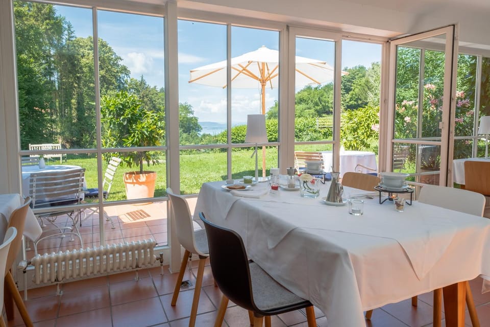 Balcony/Terrace, Dining area, Garden view