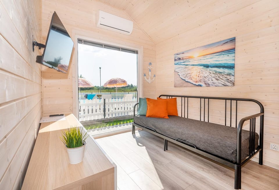 TV and multimedia, Living room, Photo of the whole room, air conditioner