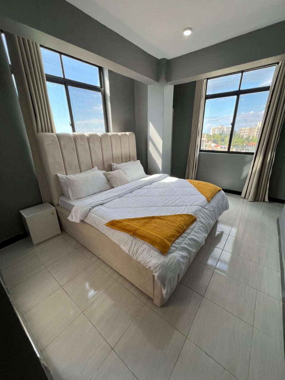 Chic 2BR Masaki Hide away, With POOL & GYM Apartment in City of Dar es Salaam