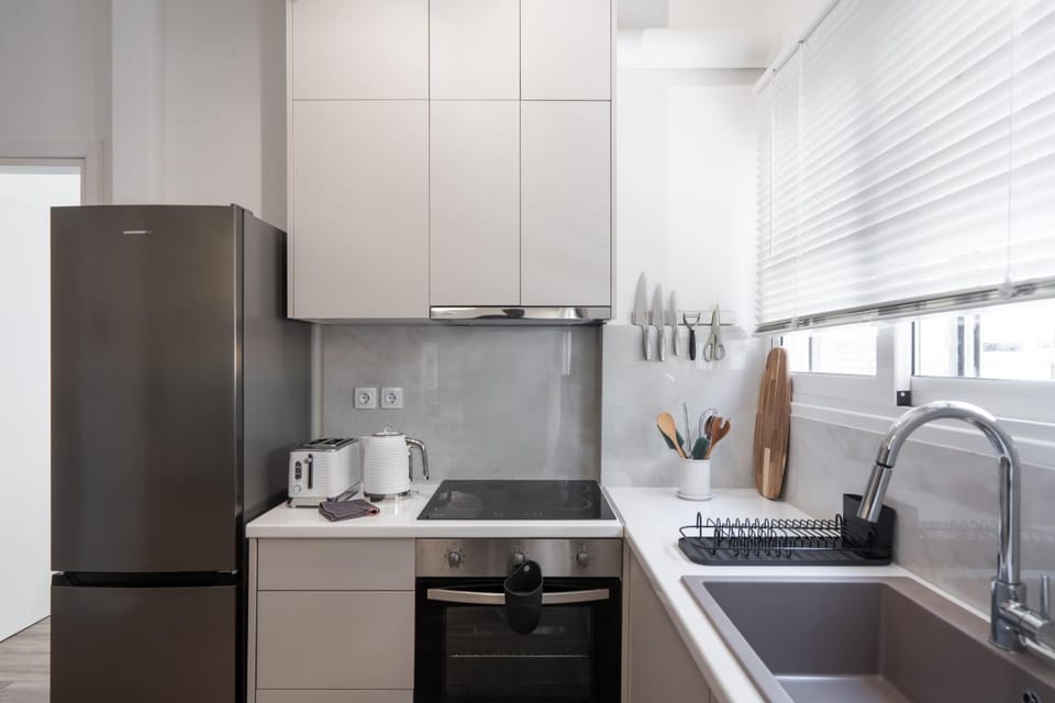 Kitchen or kitchenette, oven, stove