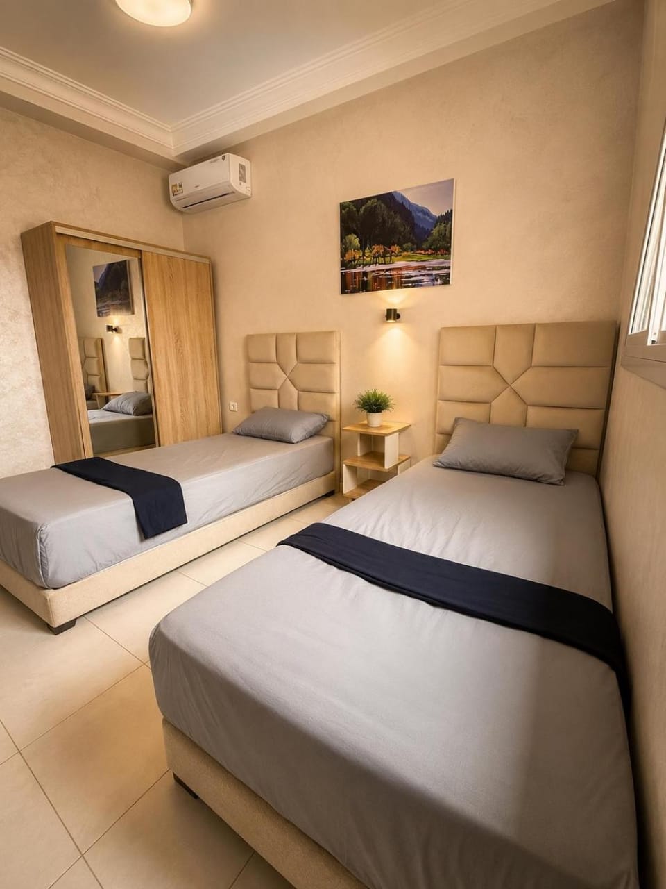 Appartement cosy 2 min aéroport Marrakech 2 chambres bien équipé Apartment in Marrakesh