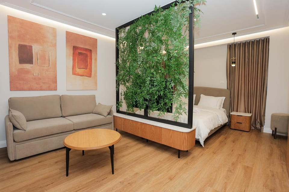 Bed, Living room, Photo of the whole room, Seating area, Bedroom