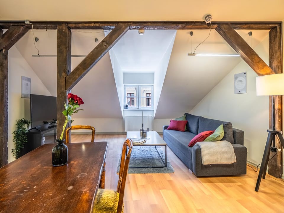 Living room, Photo of the whole room, Dining area