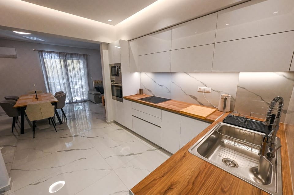 Koukaki Modern Living Apartment in Athens