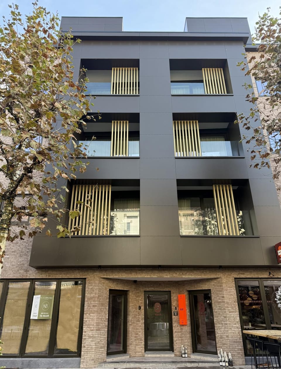 Property building, Facade/entrance