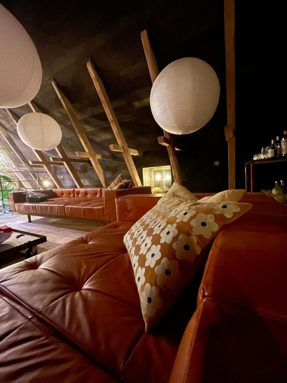 Communal lounge/ TV room