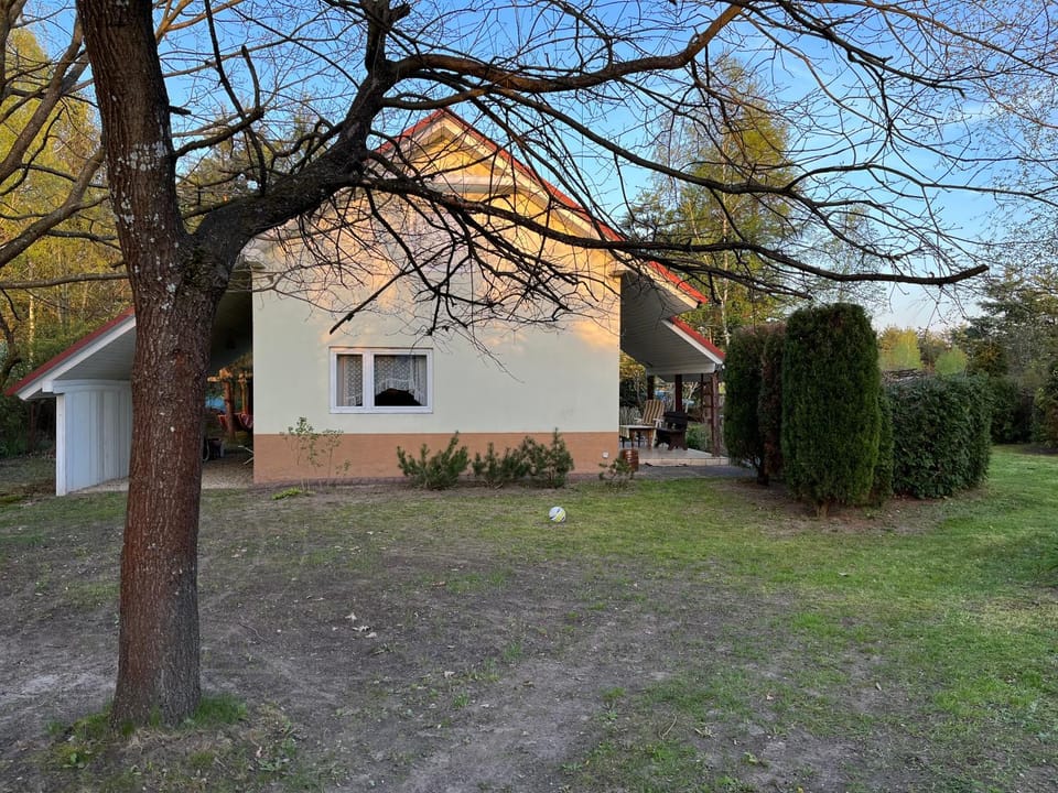 Domek Letniskowy w Radawie przy rzece, blisko zalewu House in Lviv Oblast