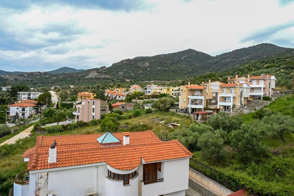 Nearby landmark, Neighbourhood, Bird's eye view, Mountain view