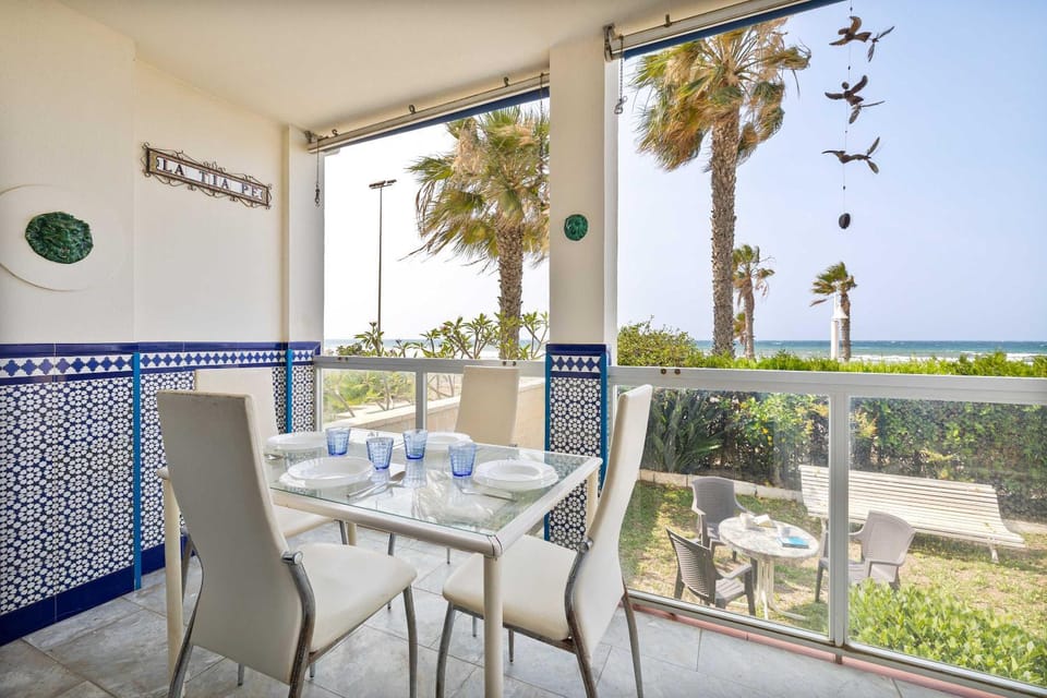 Amazing front sea view apartment Apartment in Rincón de la Victoria