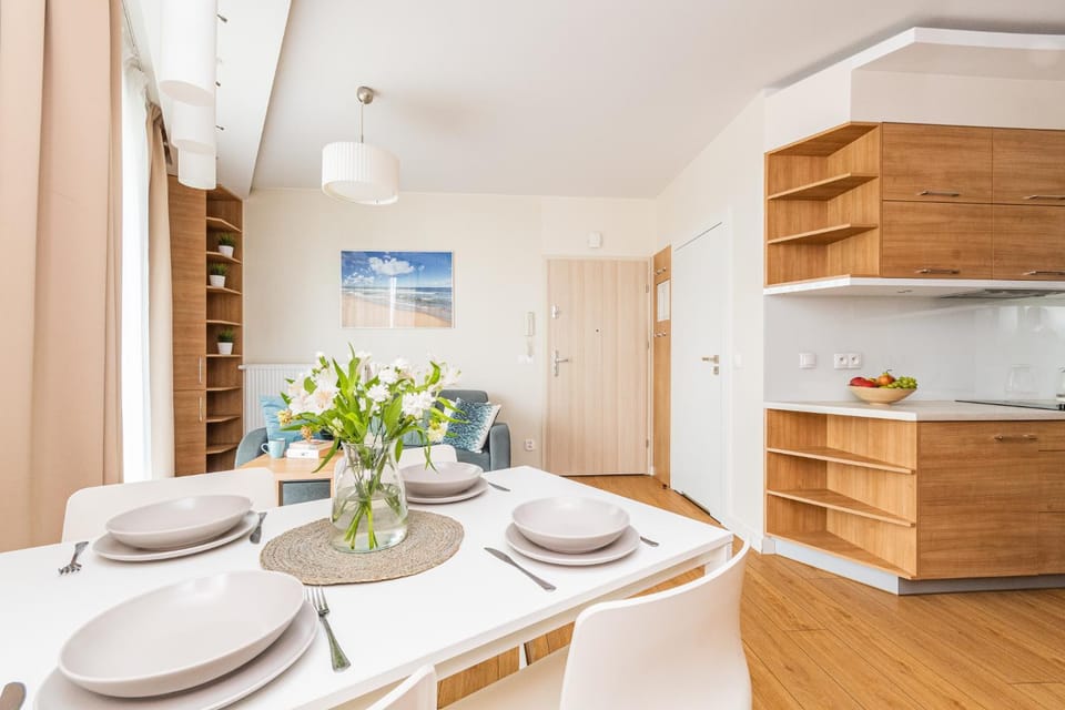Kitchen or kitchenette, Living room, Seating area, Dining area, wardrobe