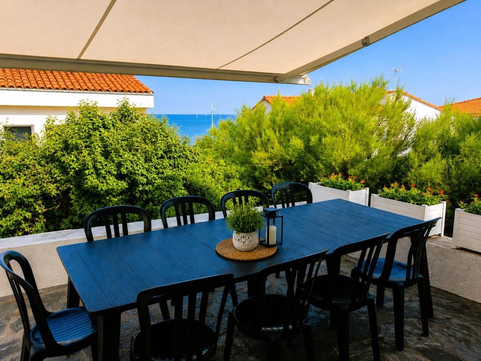 View (from property/room), Balcony/Terrace, Sea view