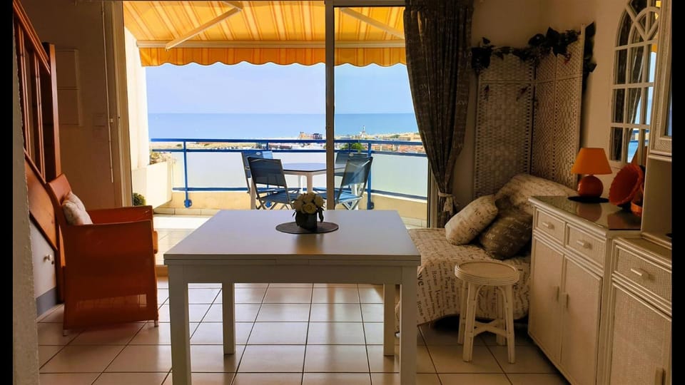 Facade/entrance, City view, Garden view, Sea view, Sunrise, Sunset, storage