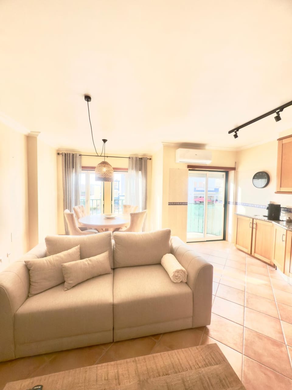 Kitchen or kitchenette, Living room