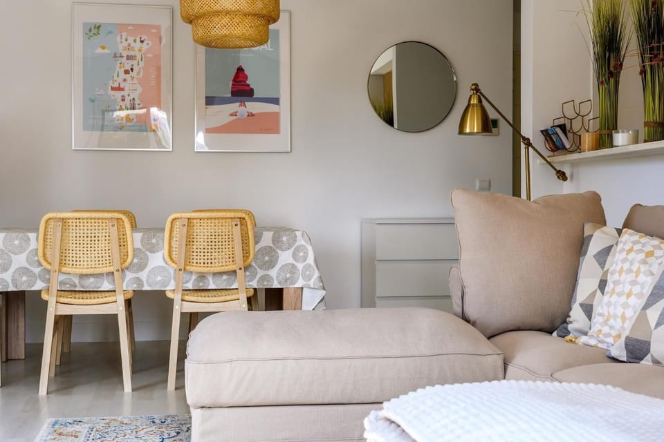 Living room, Seating area