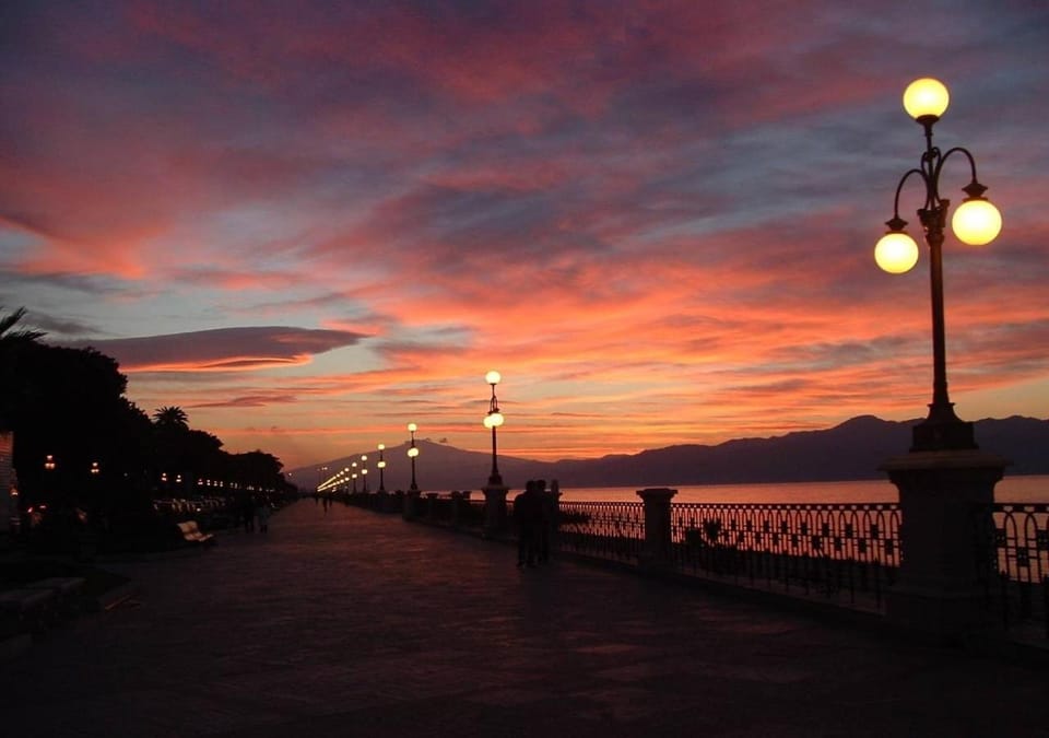 Nearby landmark, Natural landscape, River view, Sea view, Sunrise