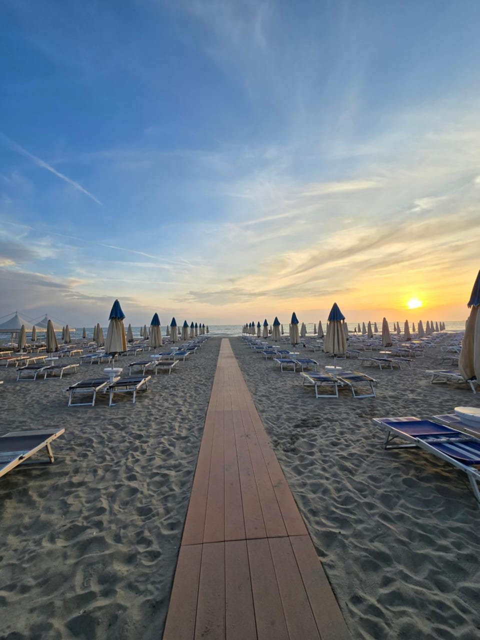 Day, Natural landscape, Beach, Sunrise, Sunset, sunbed
