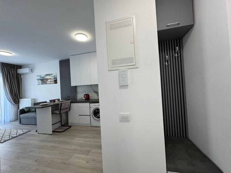 Silk District Parking Suite Apartment in Romania