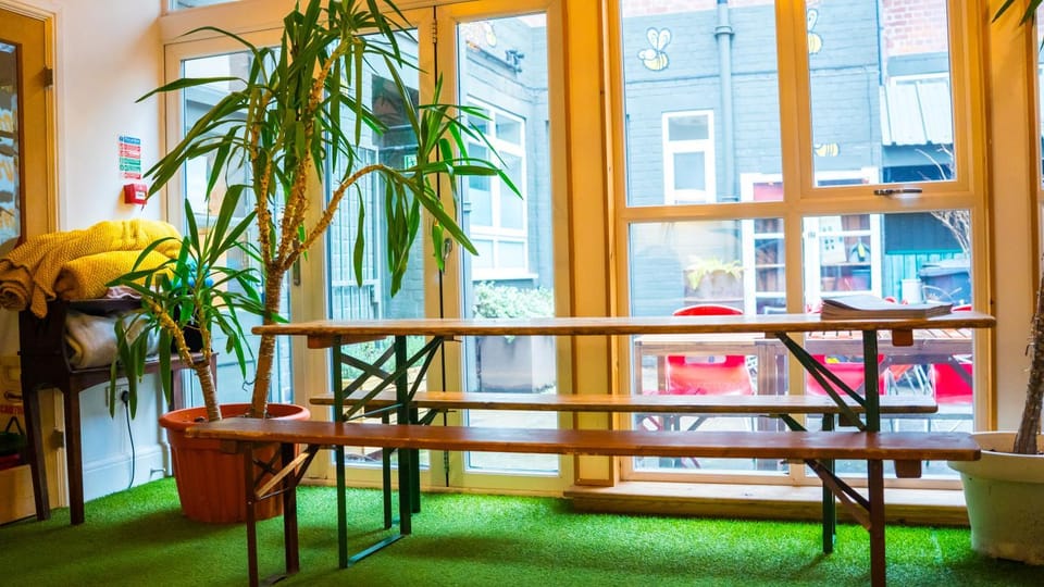 Communal lounge/ TV room