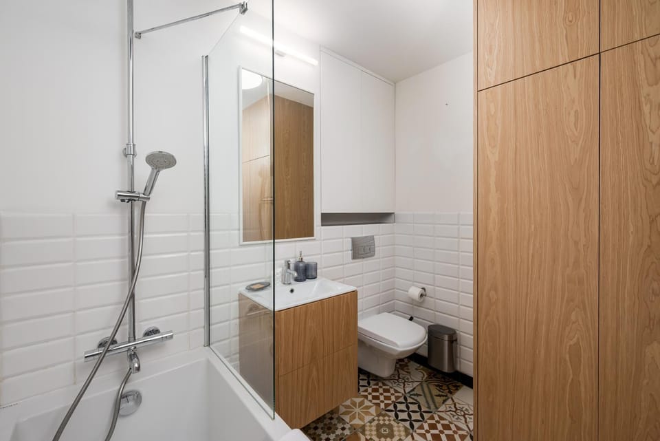 Shower, Toilet, Bathroom, Bath, towels