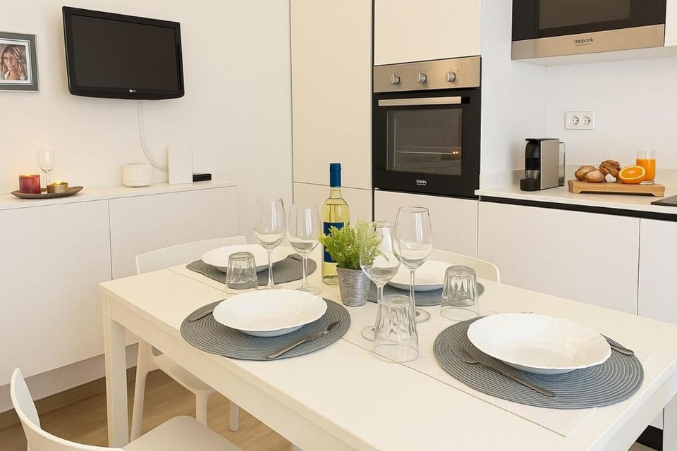 TV and multimedia, Coffee/tea facilities, Food and drinks, Dining area, Food, oven, pet friendly