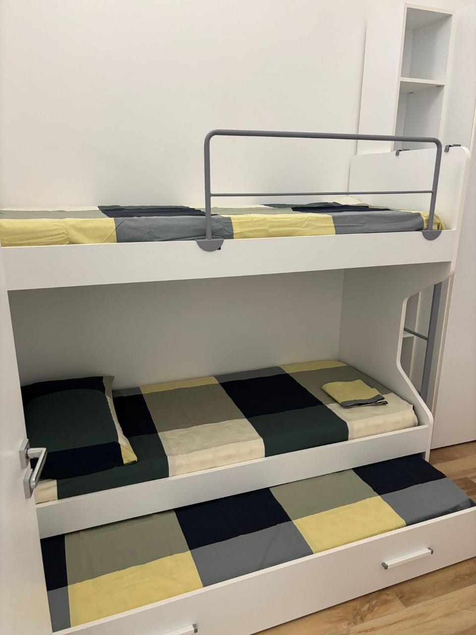 Bed, bunk bed