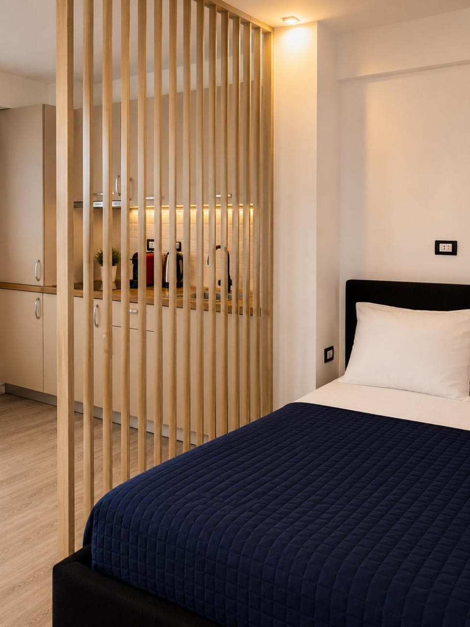 Bed, Kitchen or kitchenette