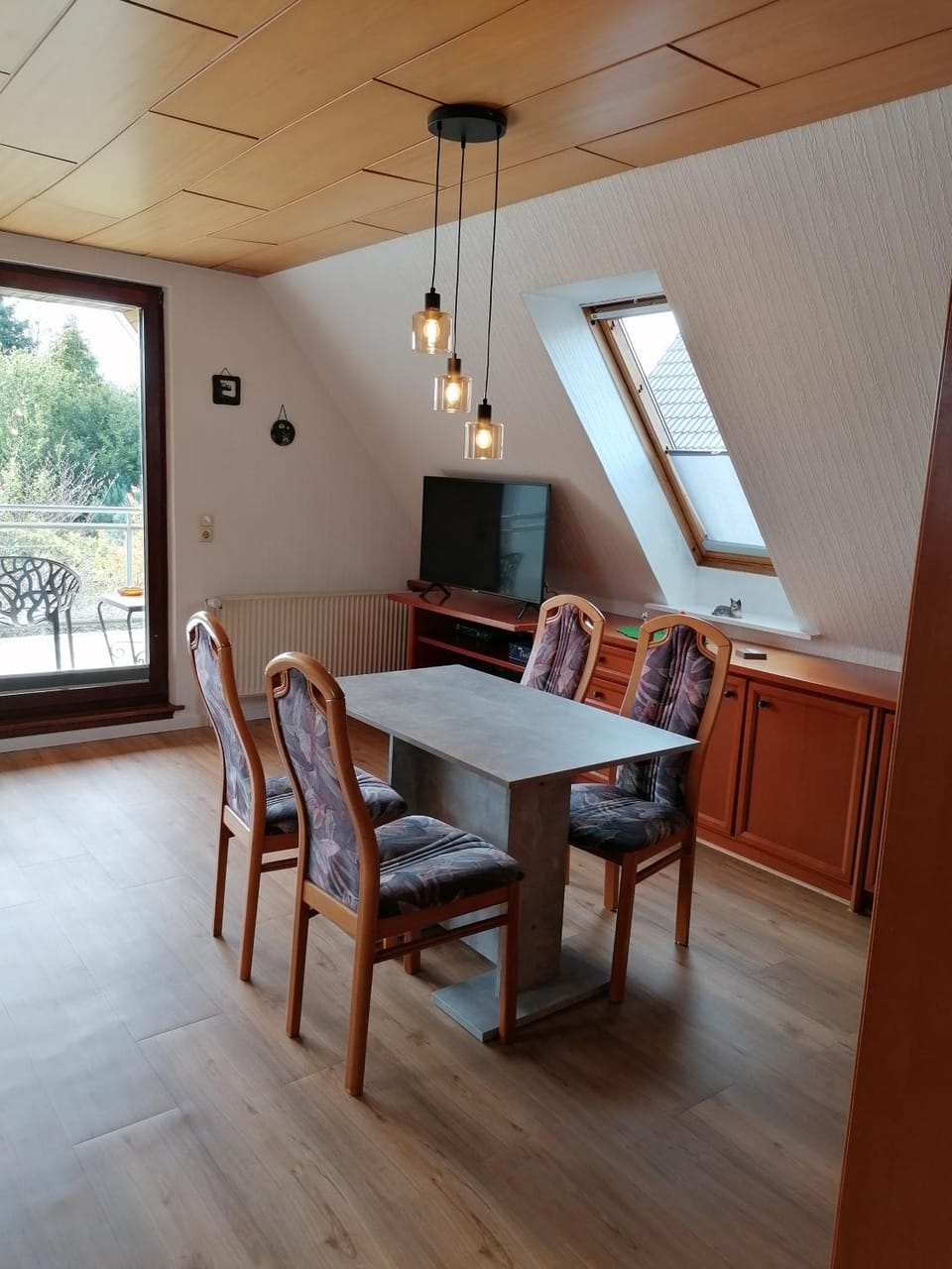 Living room, Dining area