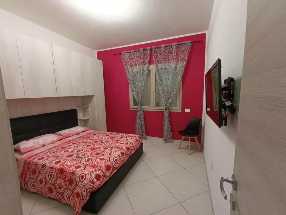 Bed, Photo of the whole room, Bedroom, wardrobe