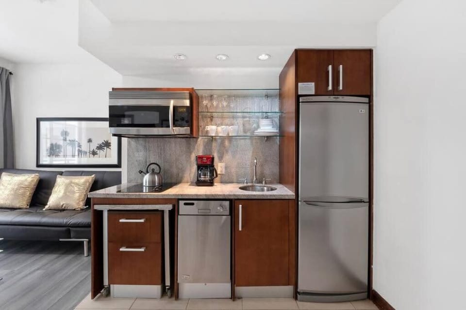 Coffee/tea facilities, Kitchen or kitchenette