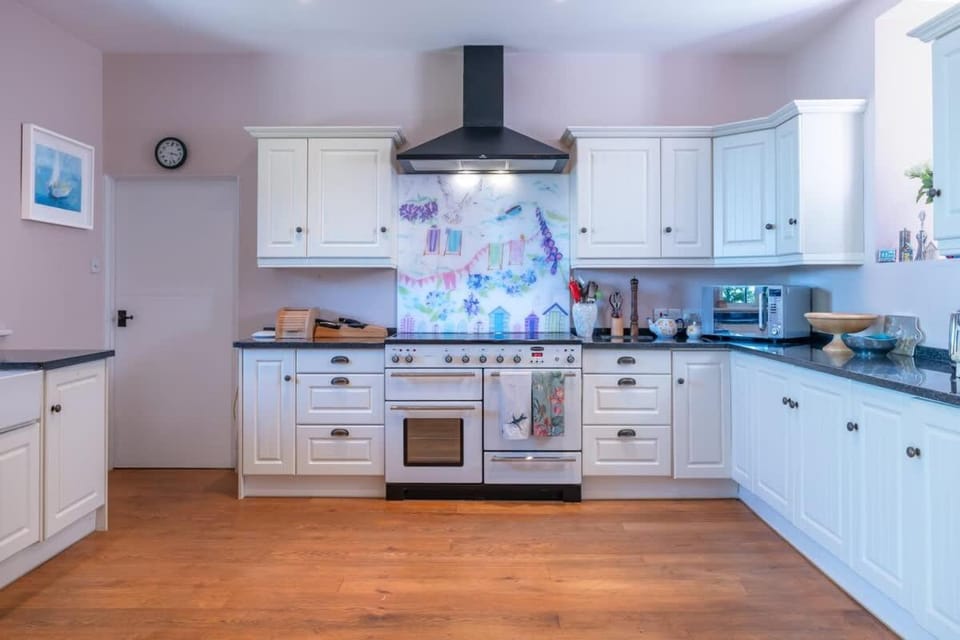 Greenhill Cottage Sea Views with Thatched Charm House in East Devon District