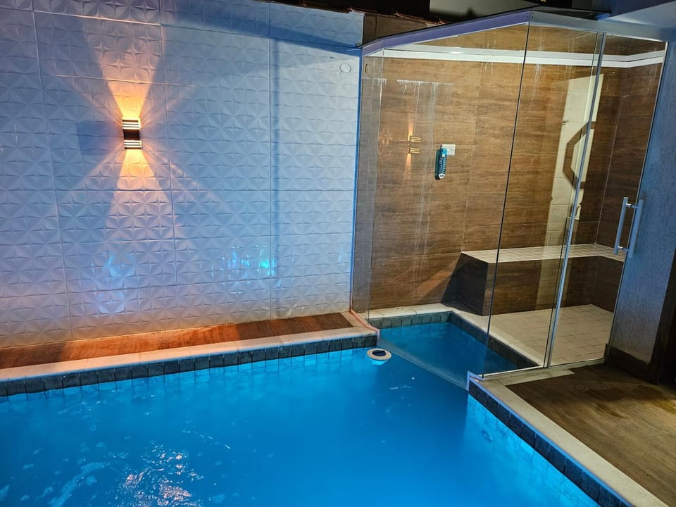 Sauna, Swimming pool