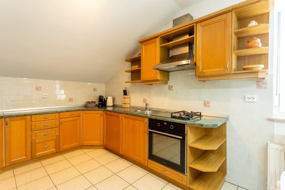 Kitchen or kitchenette, dishwasher, heating, internet, stove, toaster, kitchen