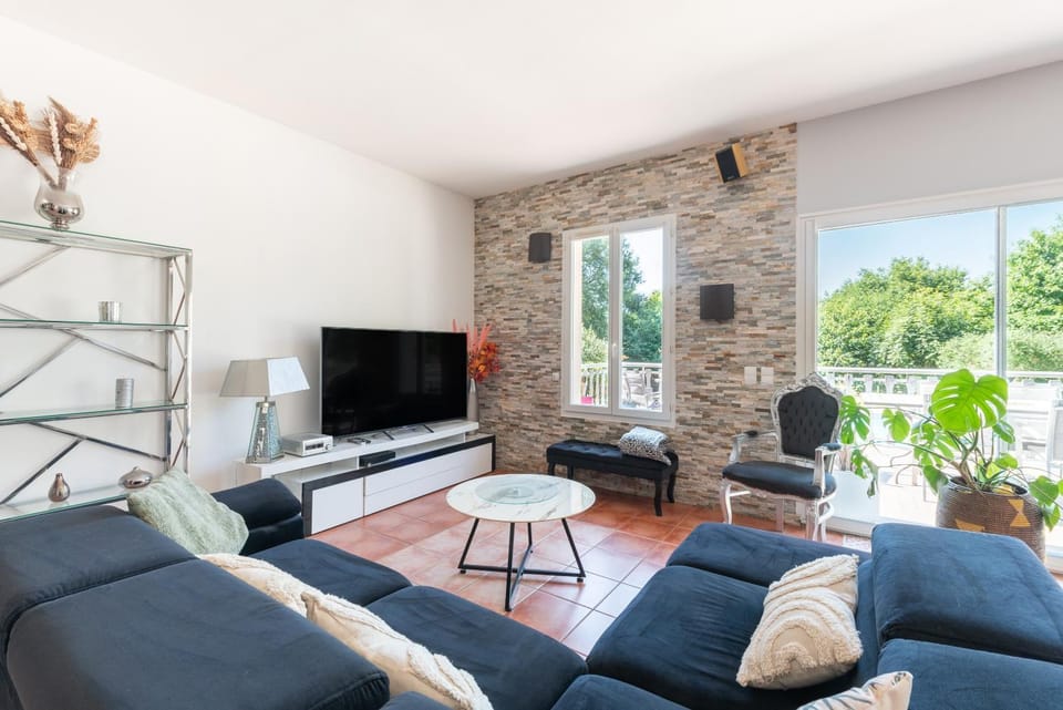 Property building, Living room