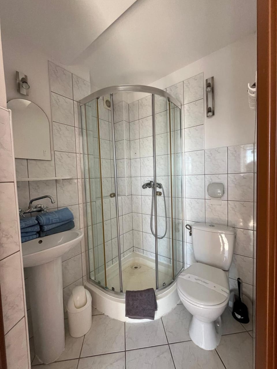 Shower, Toilet, Bathroom