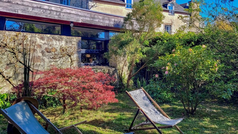 Garden, sunbed