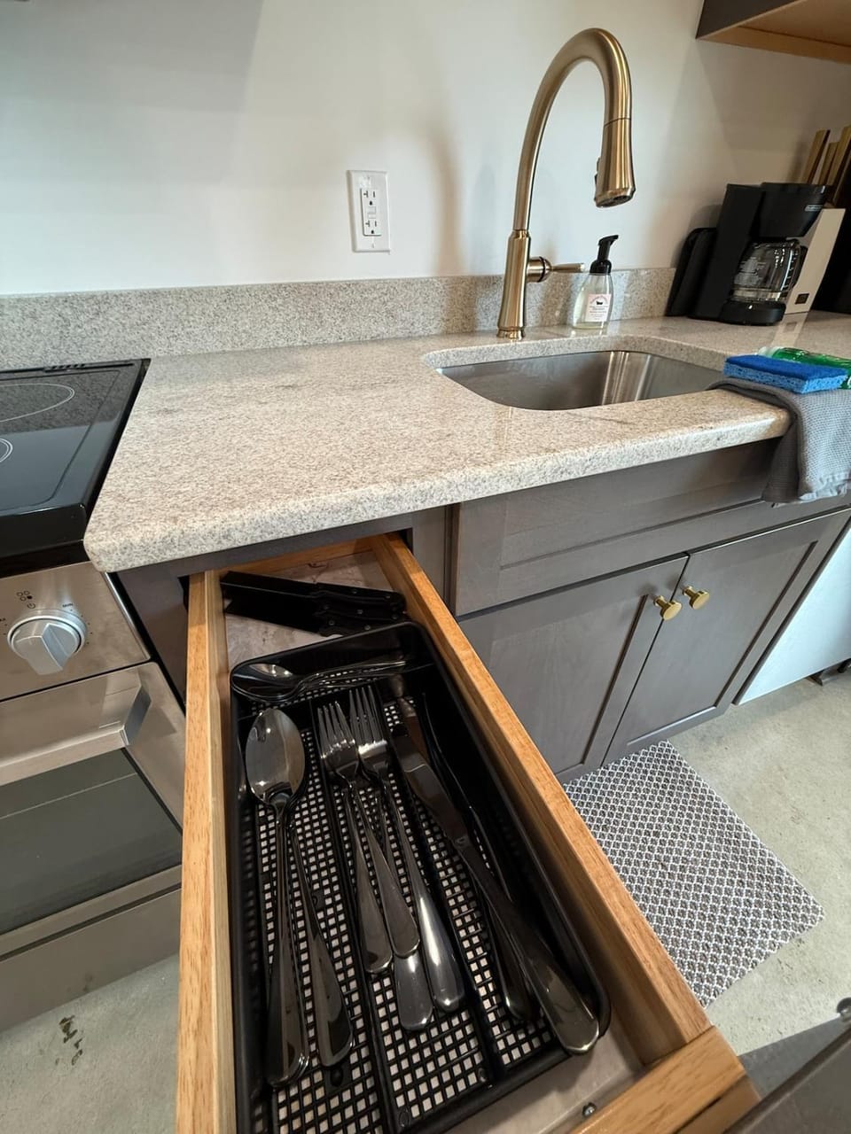 Kitchen or kitchenette