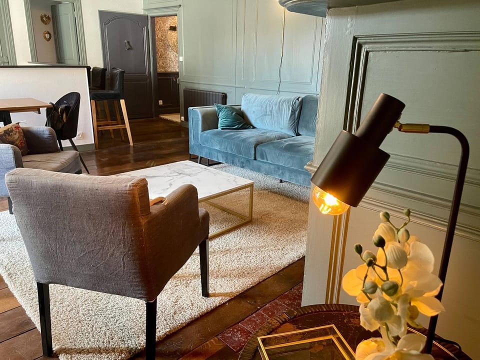 Communal lounge/ TV room, Living room