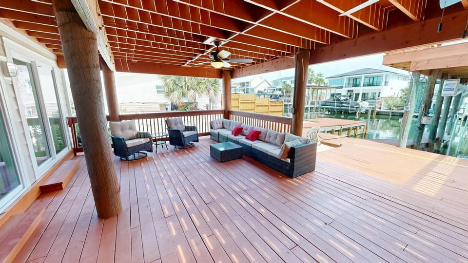 Canal Breeze Cottage House in Destin