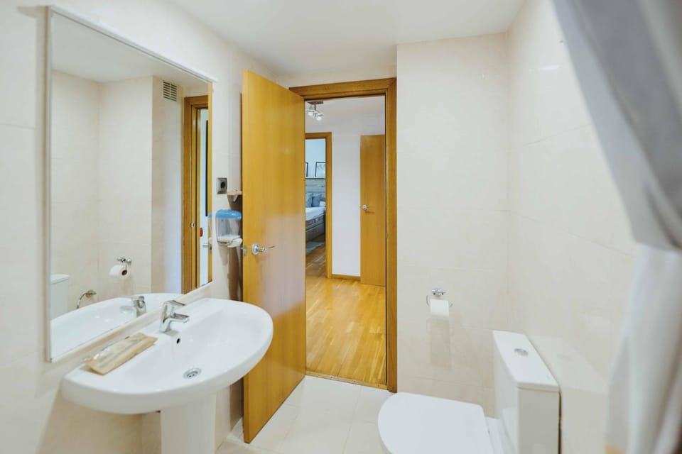 3 bedroom Huge apartament near the beach Apartment in Barcelona
